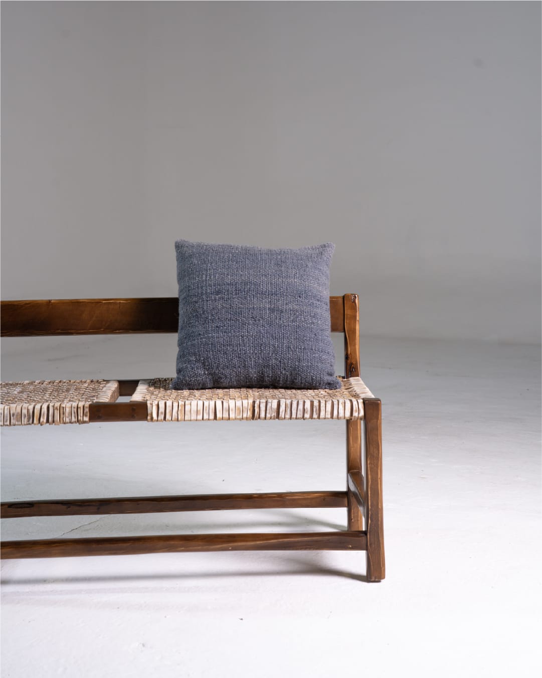 Almohadon cuadrado Paz azul palo